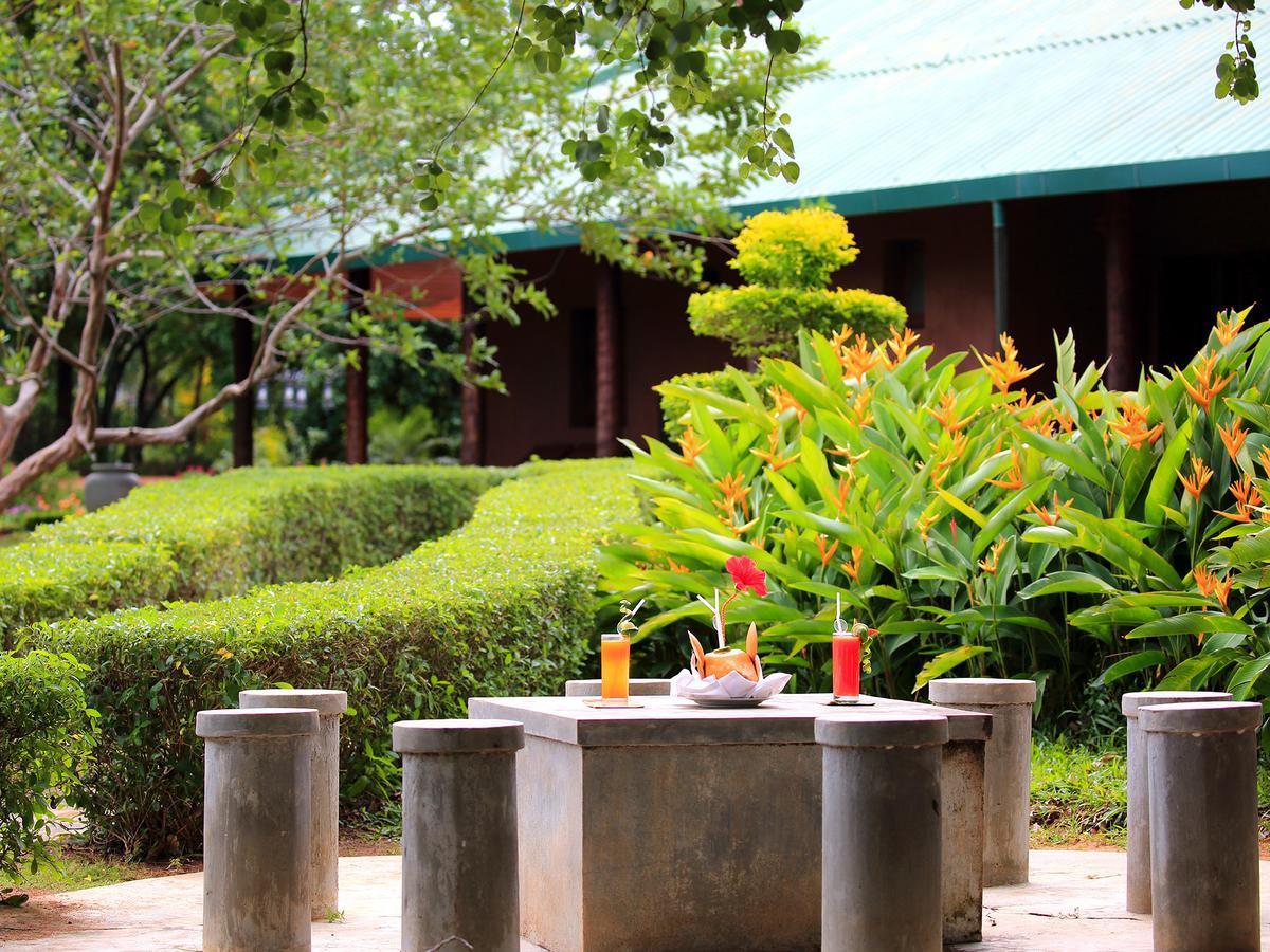 Hotel Grand & Gangula Dambulla Exteriér fotografie