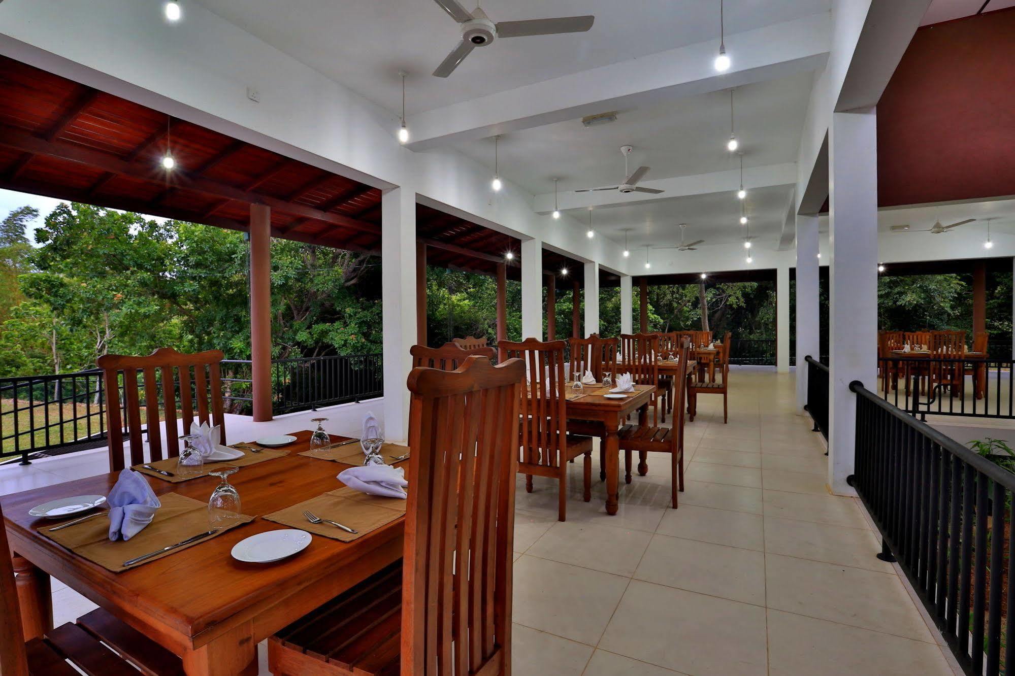 Hotel Grand & Gangula Dambulla Exteriér fotografie