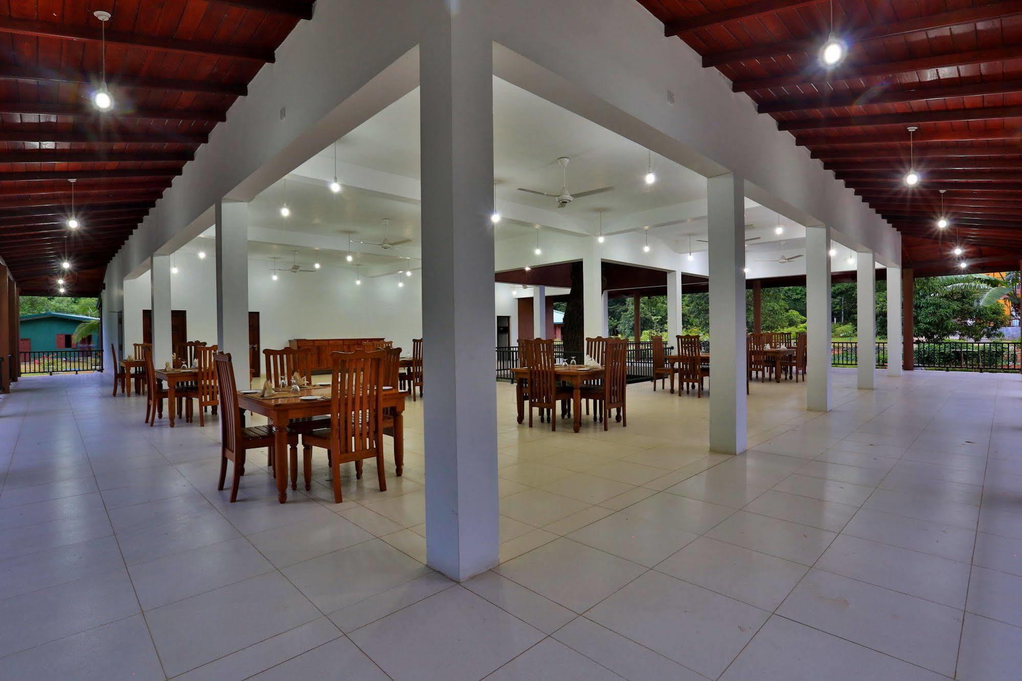 Hotel Grand & Gangula Dambulla Exteriér fotografie